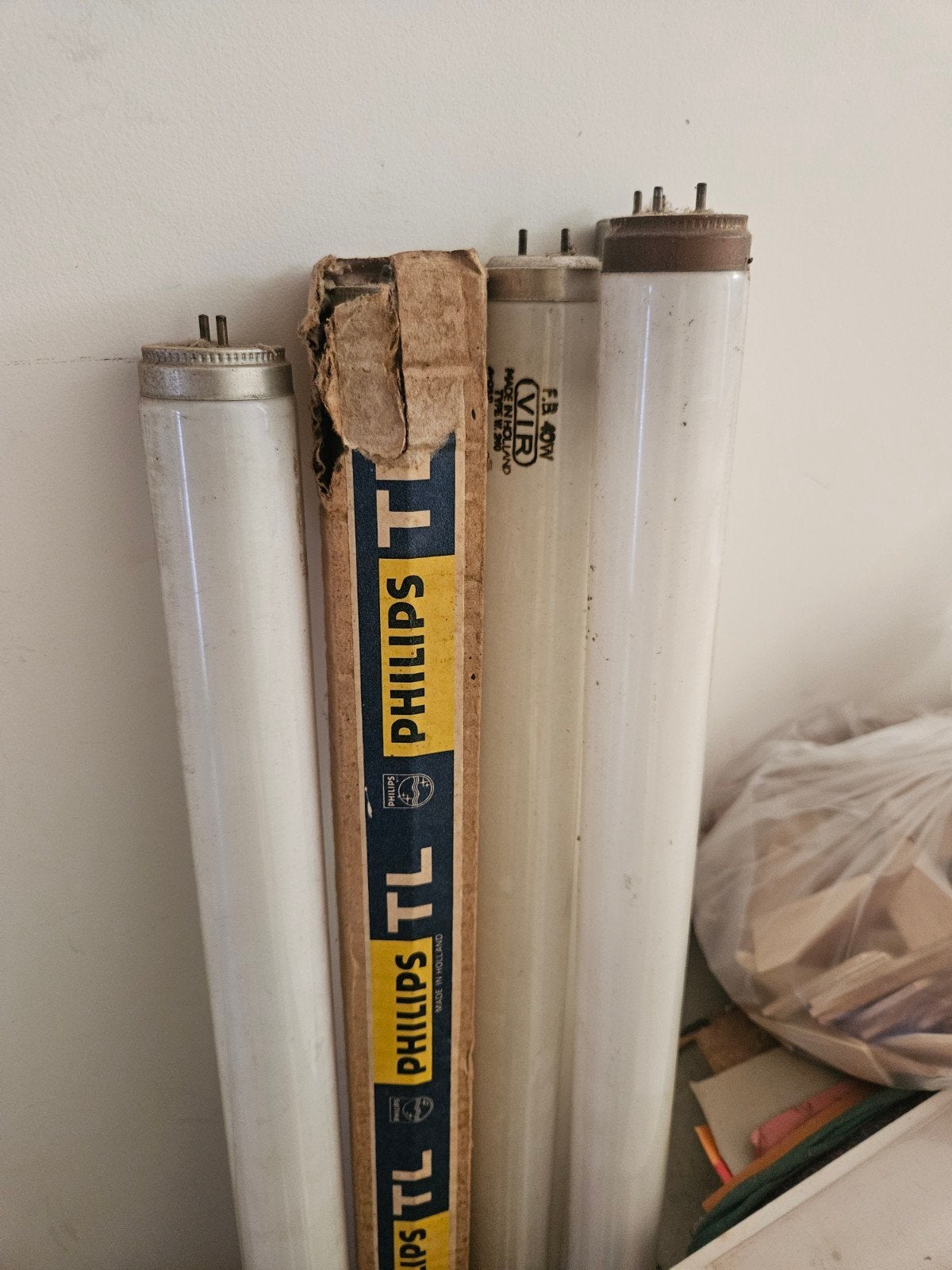 TL buizen en lampen gratis af te halen (atelier), Ophalen, Gebruikt, G13 (TL), Philips