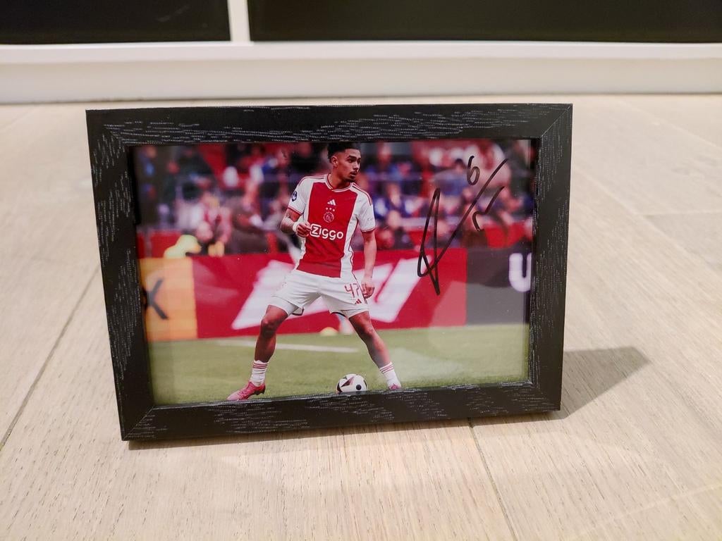 Ingelijste gesigneerde foto Tristan Gooijer - Ajax, Ophalen of Verzenden, Zo goed als nieuw, Ajax, Poster, Plaatje of Sticker