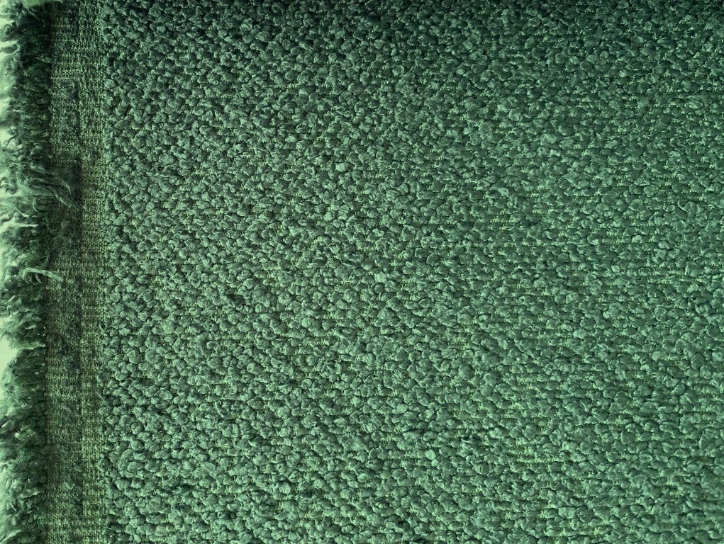 STOF VOOR DESIGN: groene meubelstof bouclé METERS P/M, Hobby en Vrije tijd, 120 cm of meer, Ophalen of Verzenden, Polyester, Groen