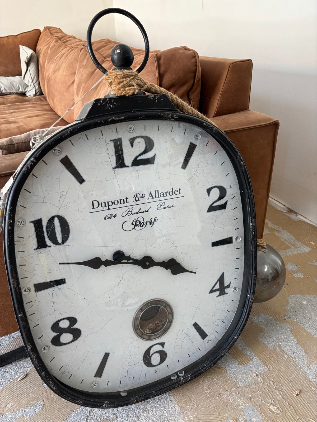 Grote decoratieve klok in zakhorloge-stijl, Ophalen