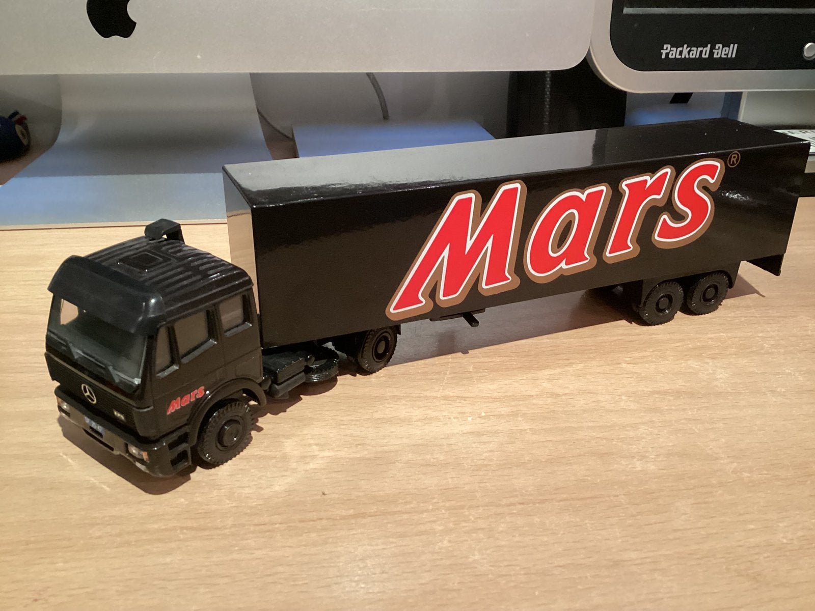 Mercedes-Benz van Lion Toys., Ophalen of Verzenden, Zo goed als nieuw, Bus of Vrachtwagen, Lion Toys
