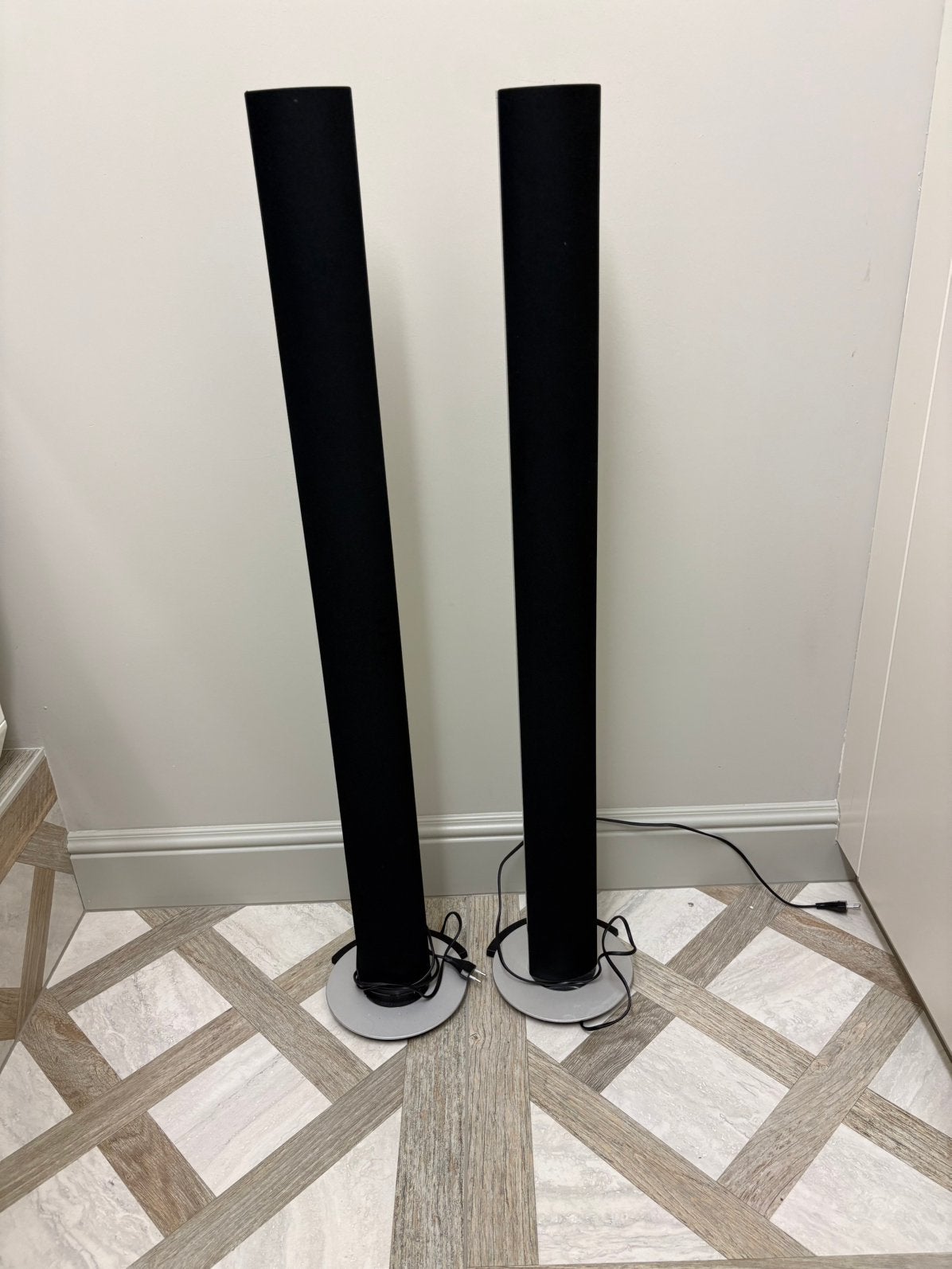 Bang & Olufsen BeoLab 6000 (2x), Zo goed als nieuw, 120 watt of meer, Front, Rear of Stereo speakers, Ophalen