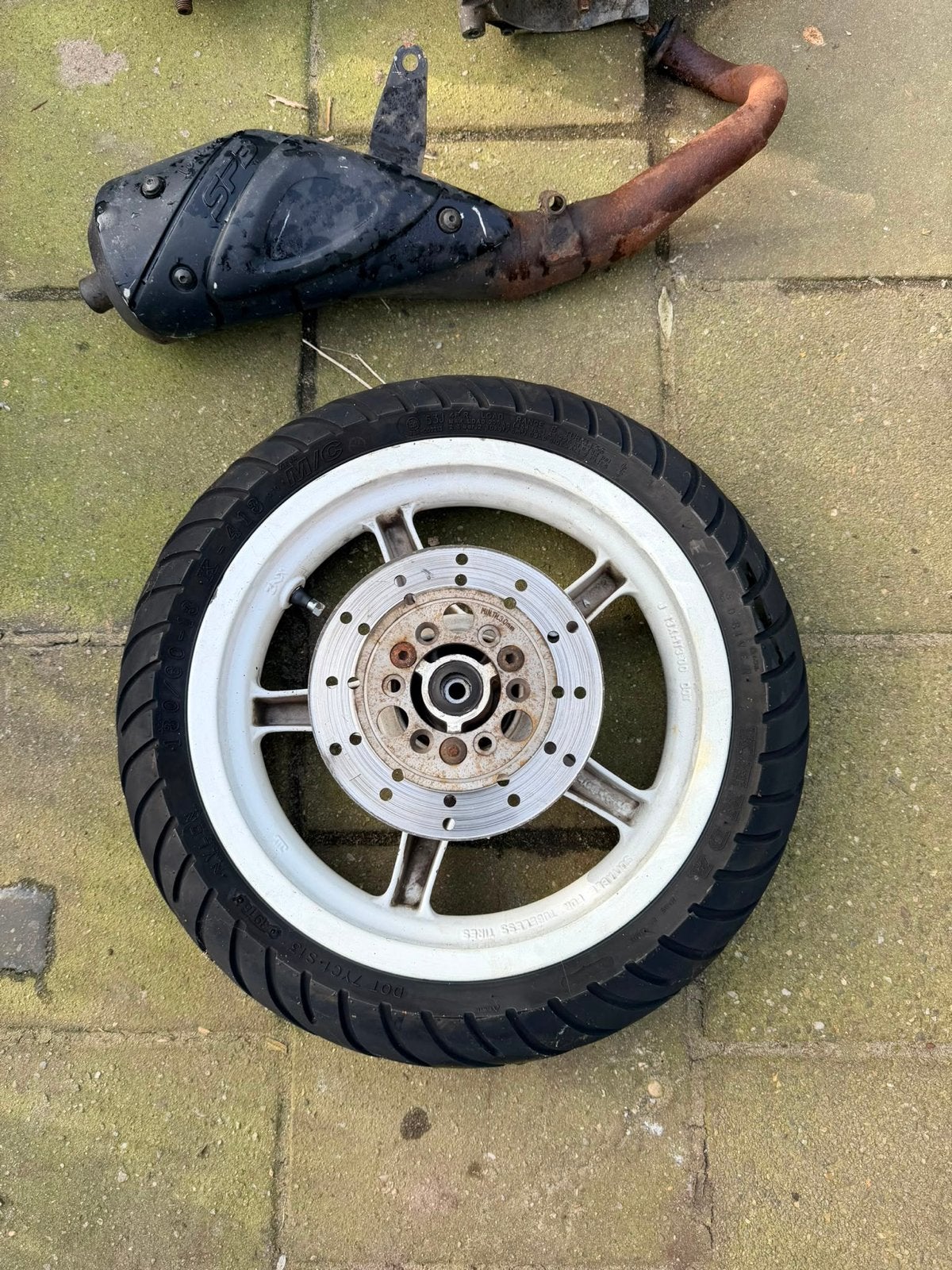 Yamaha Scooter Onderdelen: Motorblok, LeoVince Uitlaat, Voor, Ophalen of Verzenden, Gebruikt, Overige typen, Yamaha