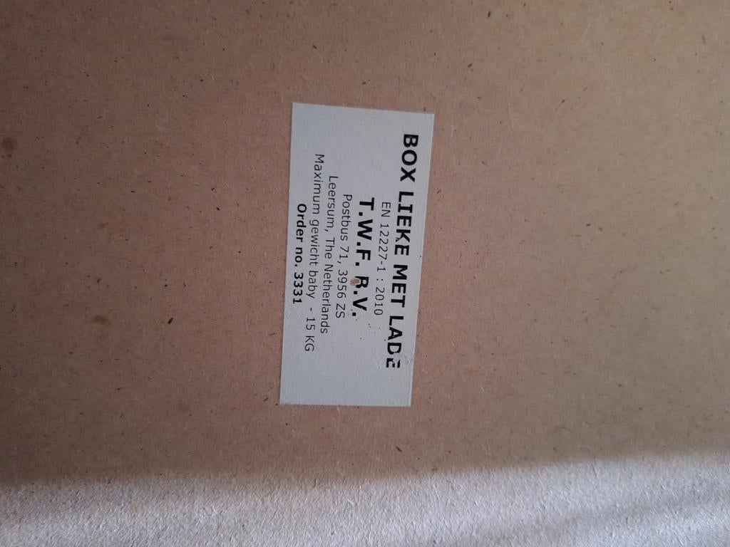Box Lieke wit met lade en boxkleed, Ophalen, Gebruikt, Boxkleed