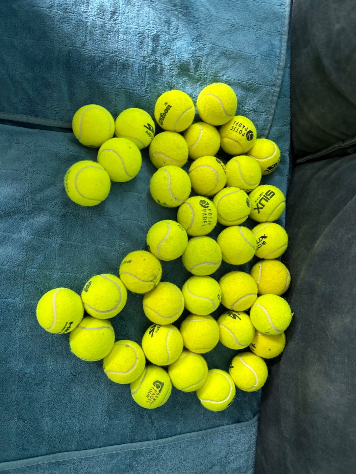 40 zo goed als nieuwe tennisballen / padelballen, Ophalen, Zo goed als nieuw, Ballen, Wilson