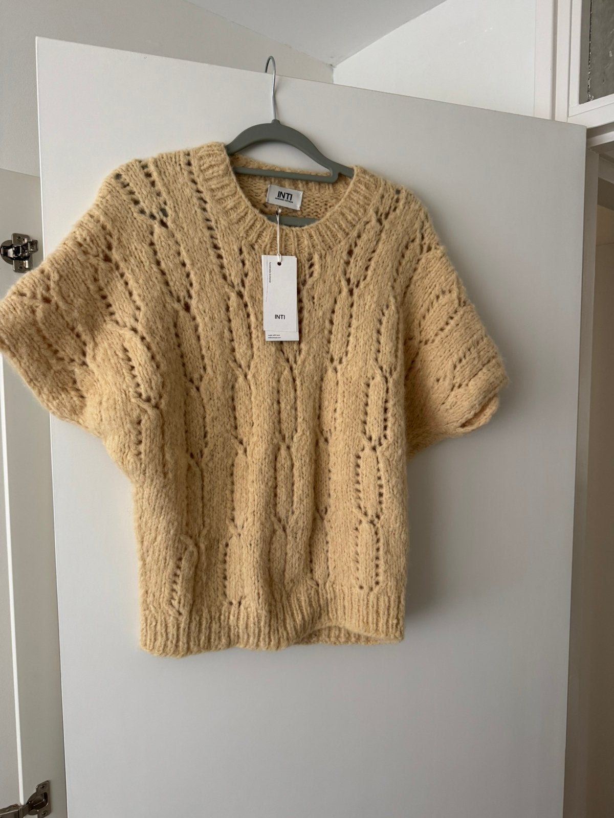 Inti trui mt m nieuw, Ophalen, Nieuw, Maat 38/40 (M), Overige kleuren