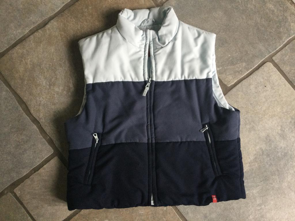 NIEUWSTAAT prachtige bodywarmer EDC by Esprit maat s, Blauw, EDC by esprit, Ophalen of Verzenden, Zo goed als nieuw