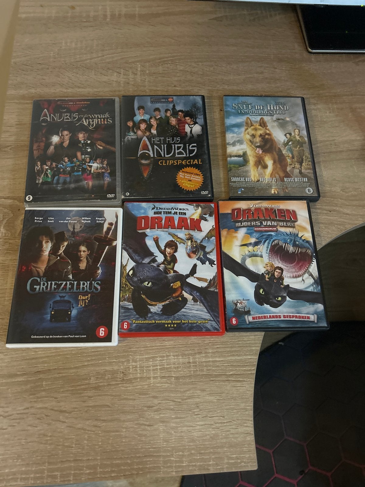 DVD Collectie: Anubis, Griezelbus, Draak & Snuf de hond, Cd's en Dvd's, Ophalen, Gebruikt, Verzamelbox, Nederlands