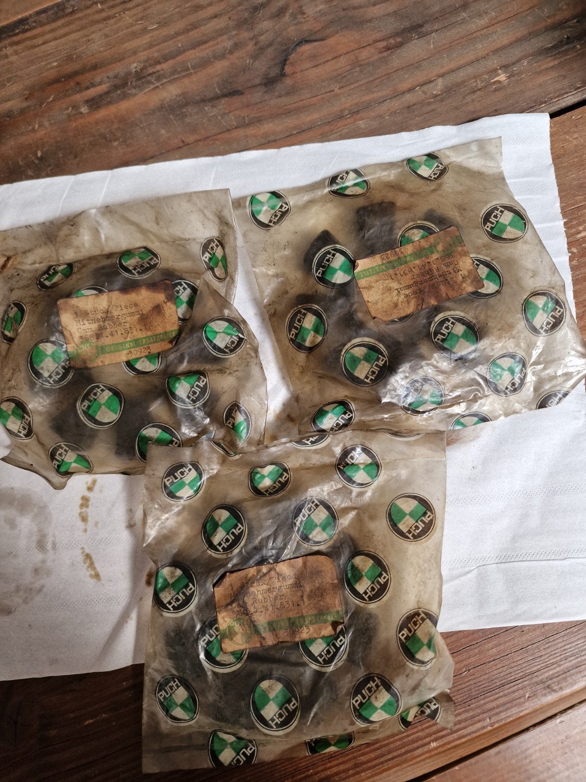 Puch M50 Tandwieldrager rubber, New Old Stock!

Er liggen er, Ophalen of Verzenden, Nieuw, Uitlaat, Overige merken