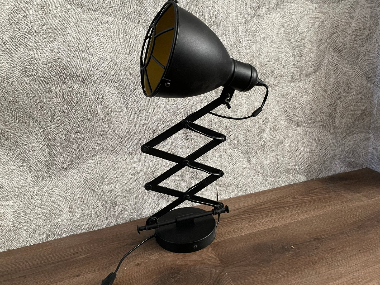 Zwarte wandlamp met uittrekbaar harmonica-mechanisme, Gebruikt, Zwart, Overige merken, Verstelbaar