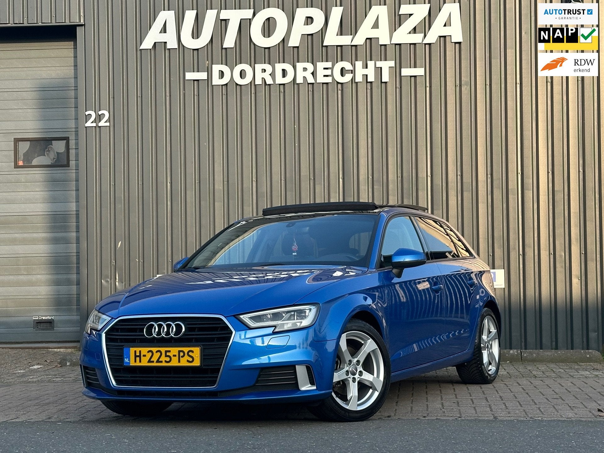 Audi A3 Sportback 35 TFSI CoD DealerOnderh||Pano|LED|PDC|, Stof, 4 cilinders, 150 pk, Blauw