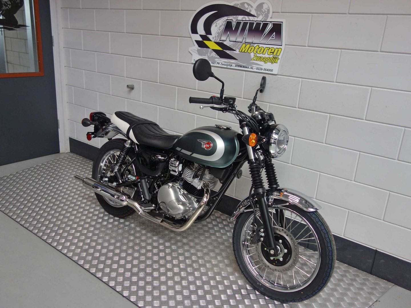 KAWASAKI W 230, Motoren, 233 cc, Bedrijf, Onbekend, KAWASAKI
