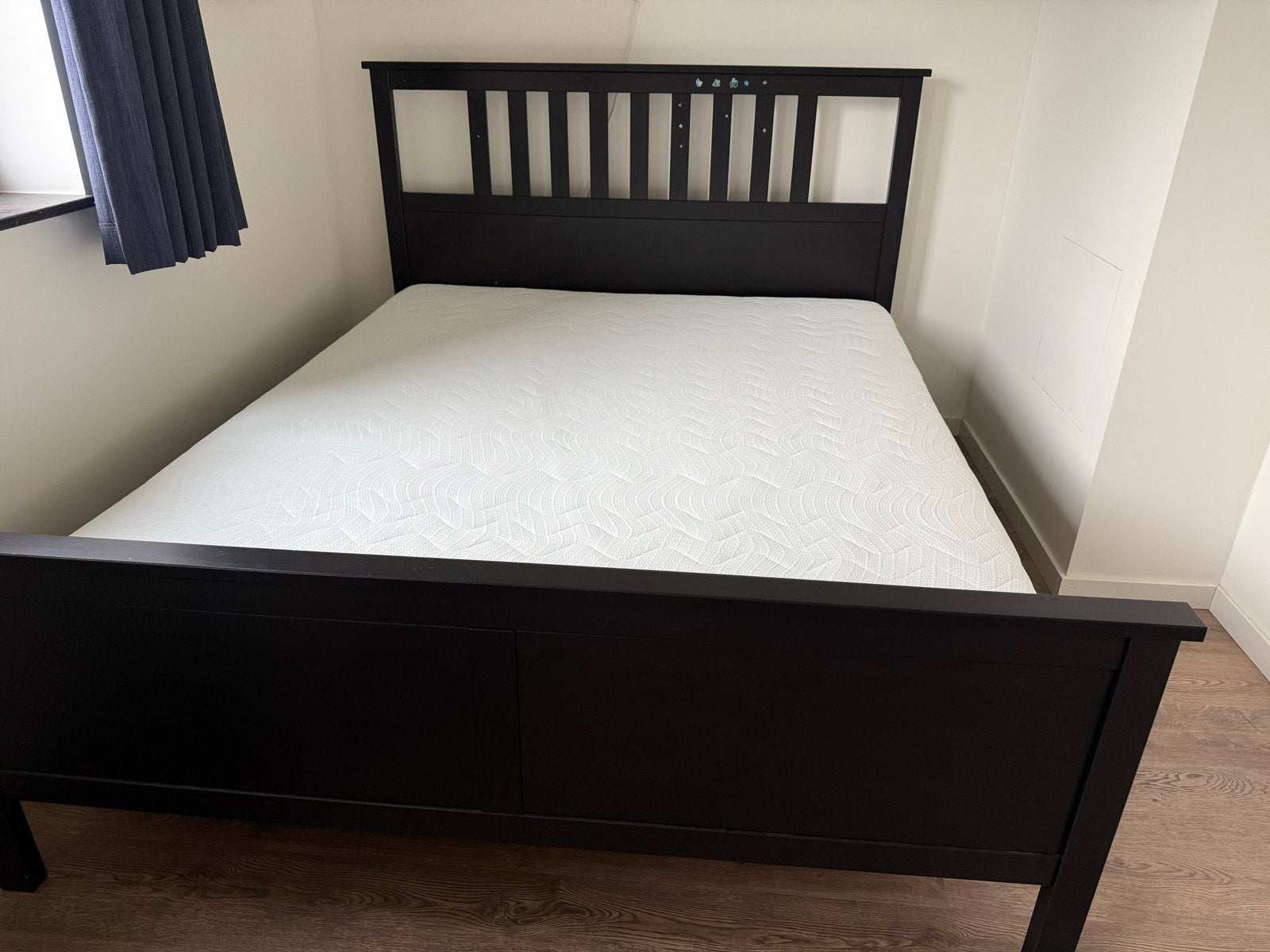Zwart tweepersoonsbed incl. matras en topper (160x200 cm), Ophalen, Gebruikt, Zwart, Tweepersoons