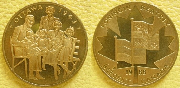 Penning Bezoek Beatrix  aan Canada 1988, Postzegels en Munten, Penningen en Medailles, Verzenden, Overige materialen, Nederland