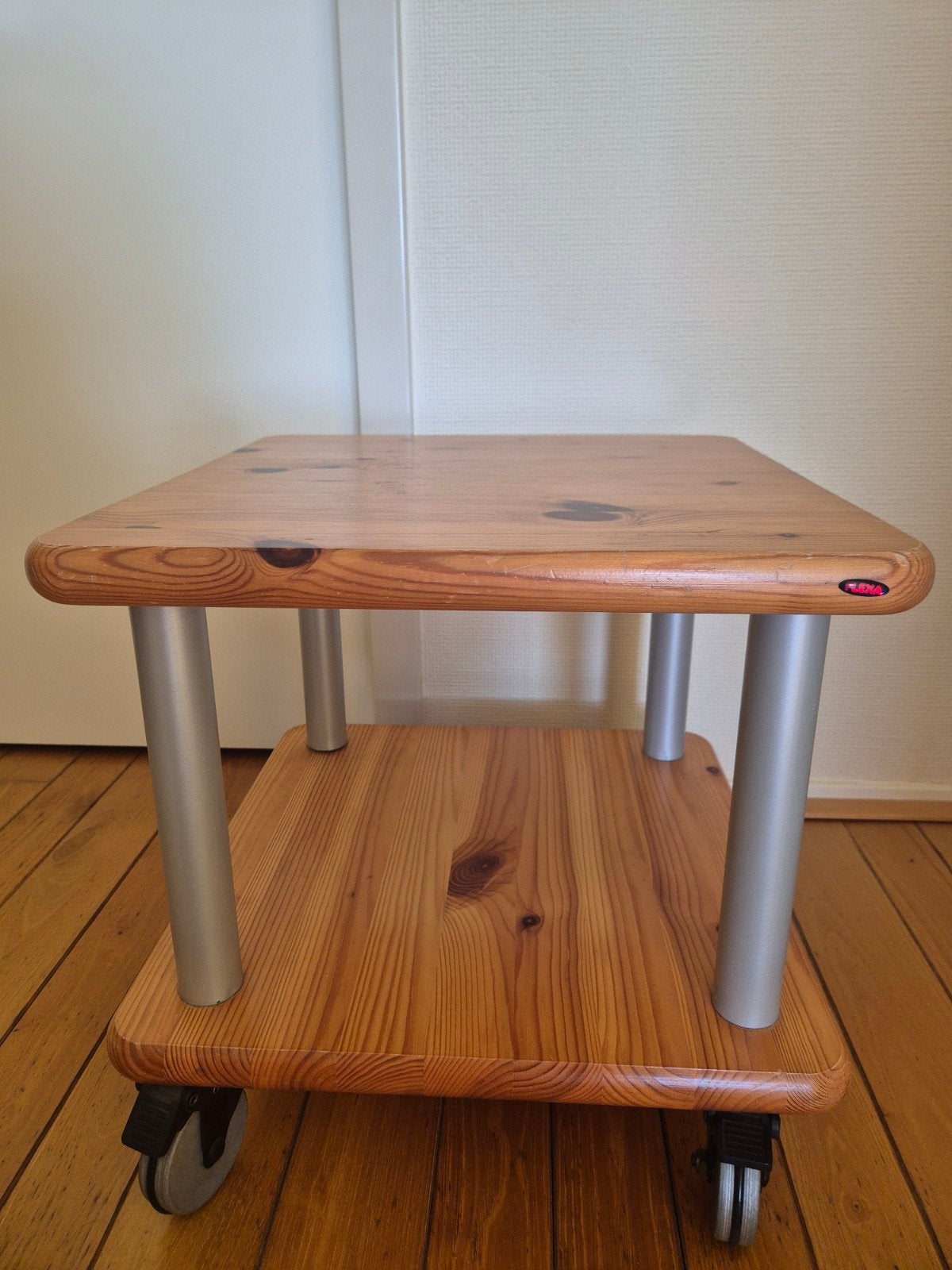 Flexa bijzettafel / nachtkastje op wielen - Hout en metaal, Ophalen, Minder dan 45 cm, Minder dan 55 cm, Gebruikt