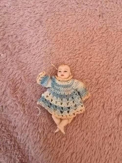 Heidi Ott Popje Baby 4.5 cm - Handgemaakt Gehaakt Jurkje, Ophalen of Verzenden