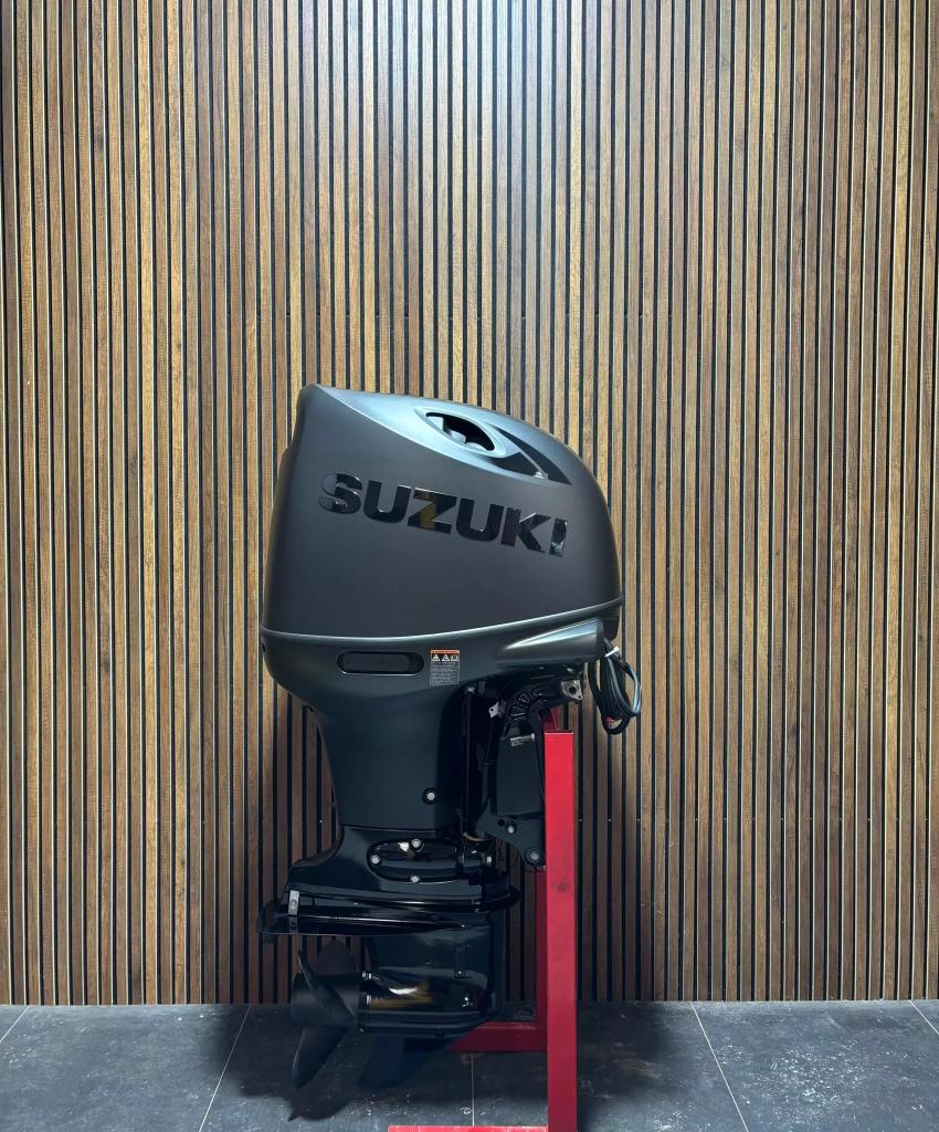 Suzuki 140 PK EFI Stealth Line buitenboordmotor, Watersport en Boten, Buiten- en Binnenboordmotoren, Niet ingevuld, Viertaktmotor