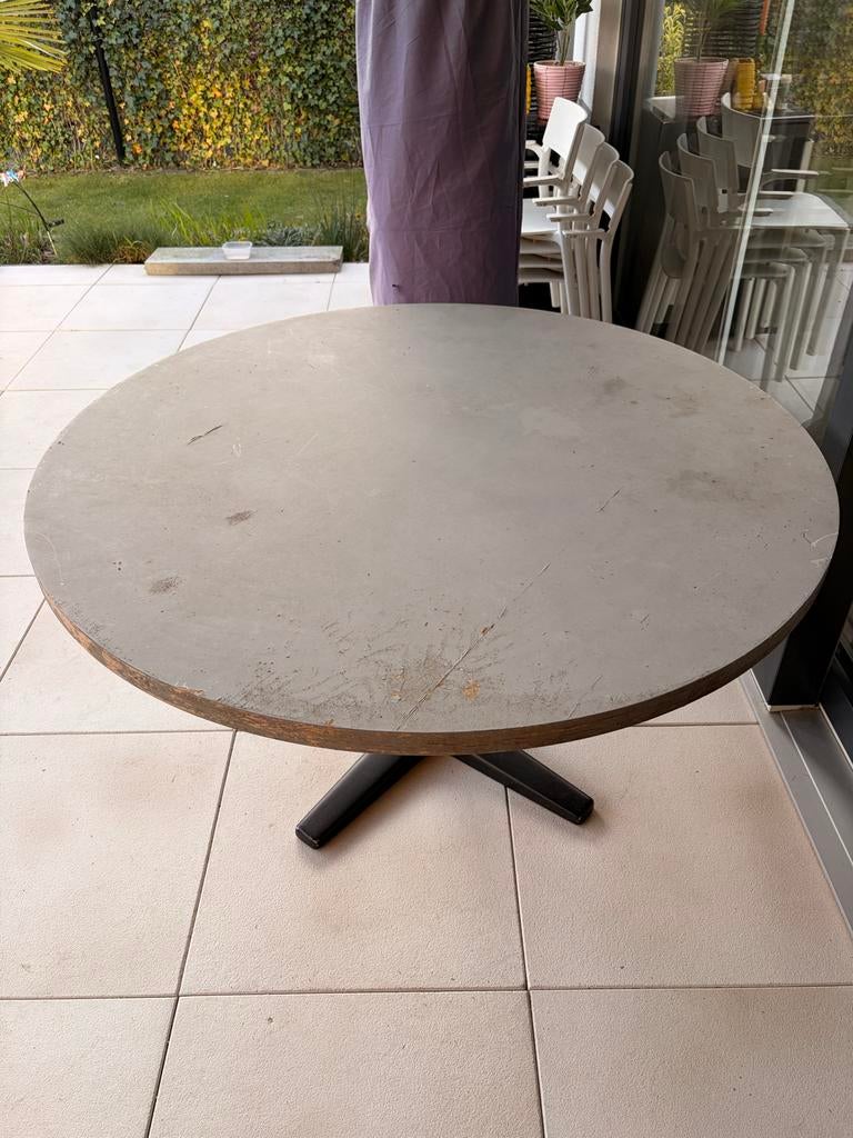 Ronde tafel met houten blad en metalen poot, Huis en Inrichting, Tafels | Eettafels, Ophalen, Gebruikt, 100 tot 150 cm, Rond