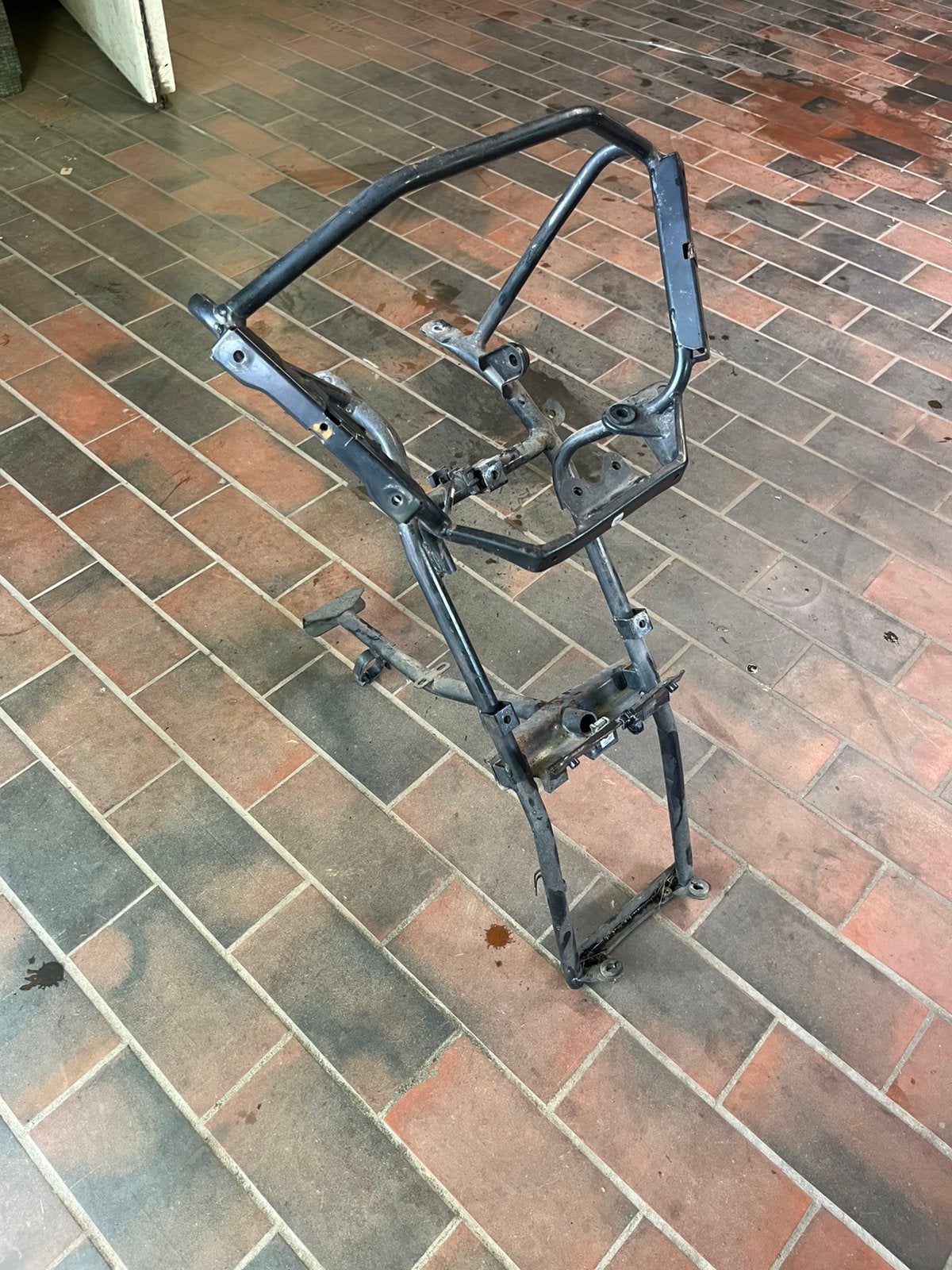 Frame voorzijde piaggio mp3 2009 250cc voorbeugel kuipbeugel, Ophalen of Verzenden, Zo goed als nieuw
