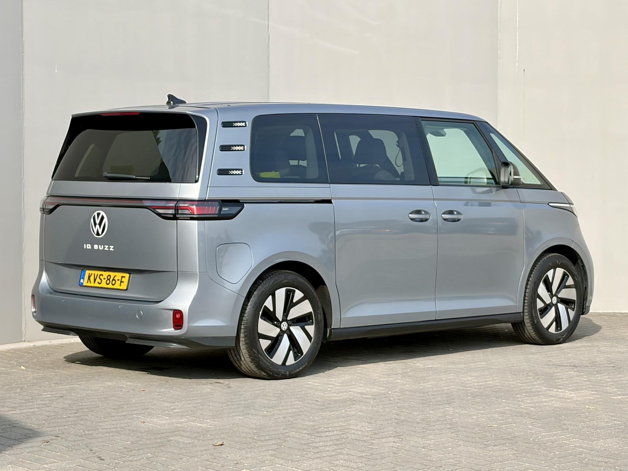 Volkswagen ID. Buzz Pro 77kWh / WLTP 415 km / SOH 99% / Appl, Auto's, Automaat, Gebruikt, ID.Buzz, 420 min