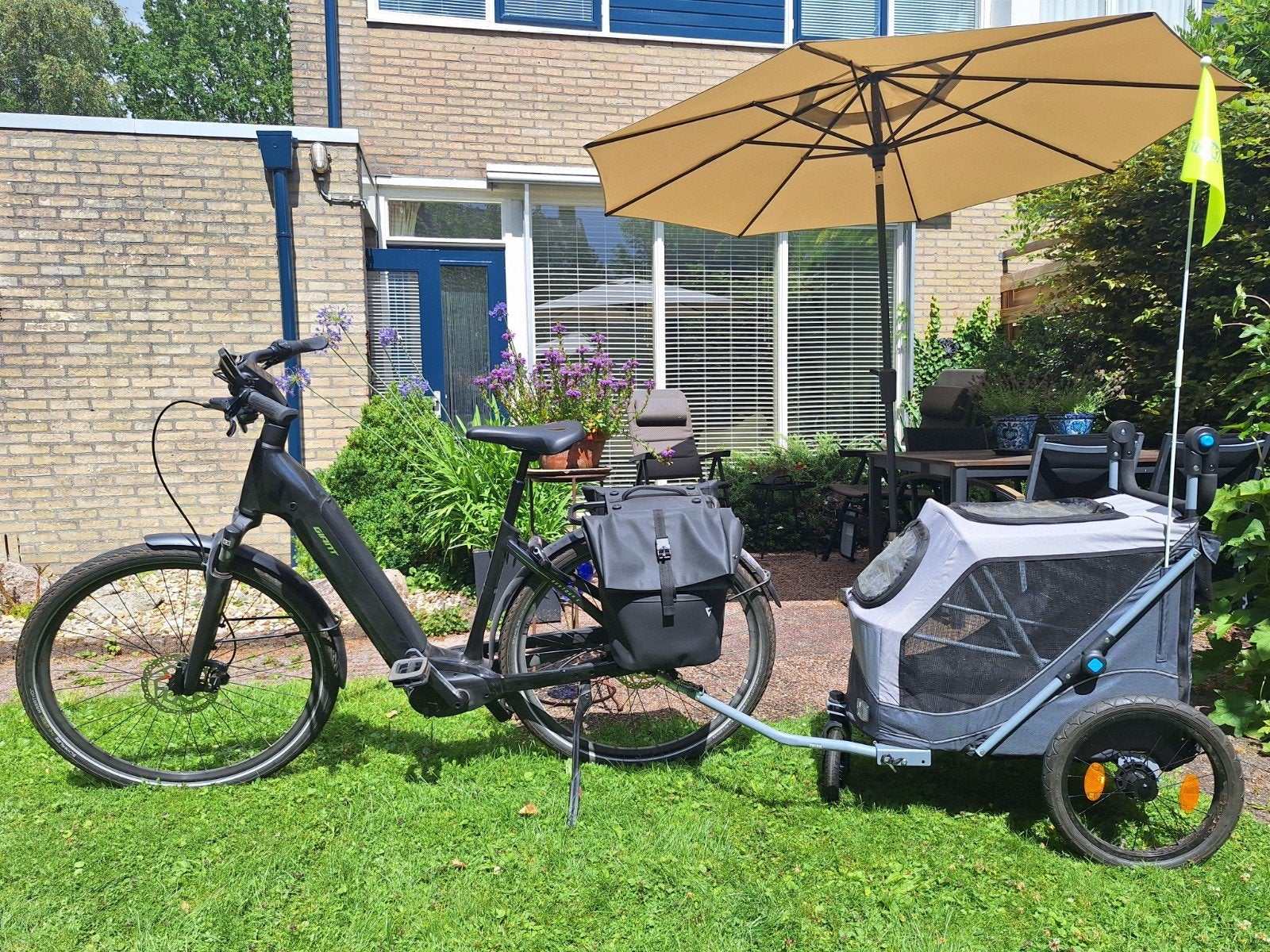Hondenfietskar, Ophalen, Hondenkar