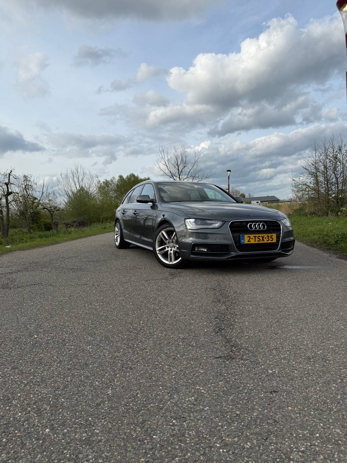 Audi A4 1.8 Tfsi 125KW S Line pAvant Multitr. 2014 Grijs, Auto's, Audi, 4 cilinders, 1505 kg, A4, Origineel Nederlands
