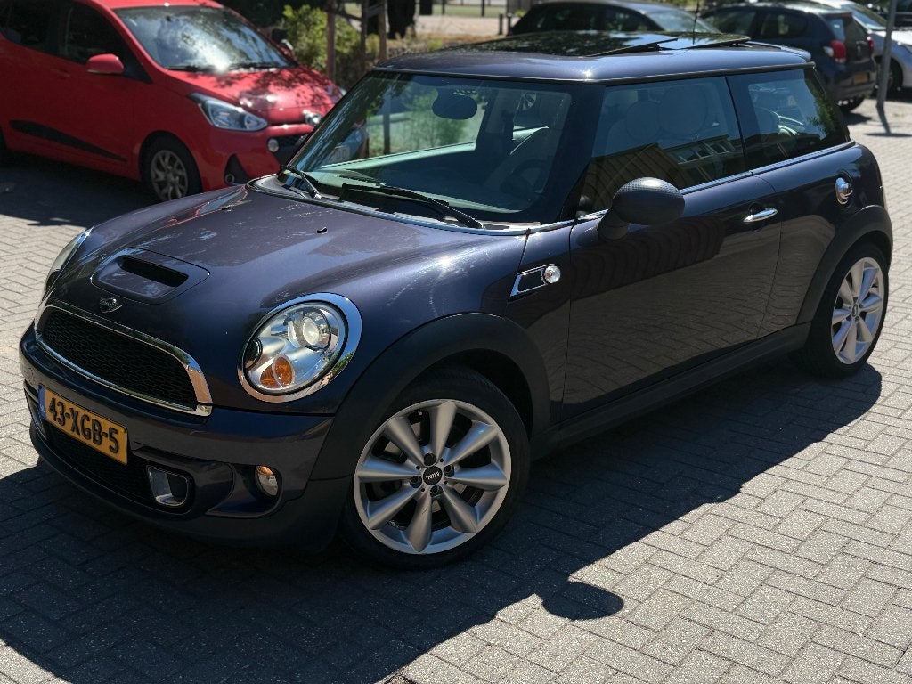 Mini 1.6 Cooper S 2012, Auto's, Mini, Beige, 4 cilinders, 4 stoelen, 49 €/maand