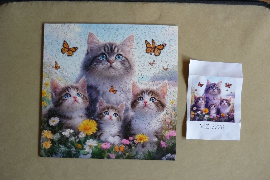 Houten puzzel '' MOEDER POES EN KITTENS '' + Poster  506 st., Ophalen, Minder dan 500 stukjes, Gebruikt, Legpuzzel