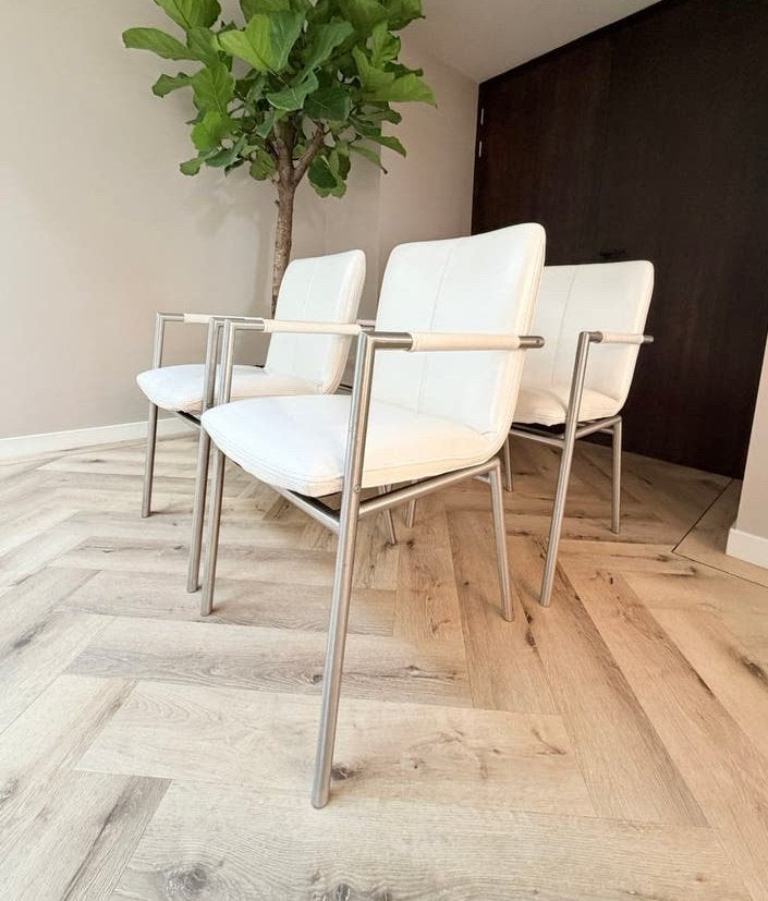 Vier wit leder Henders & Hazel Dafur design eetkamerstoelen, Huis en Inrichting, Stoelen, Dafur, Wit, ---, Henders en Hazel