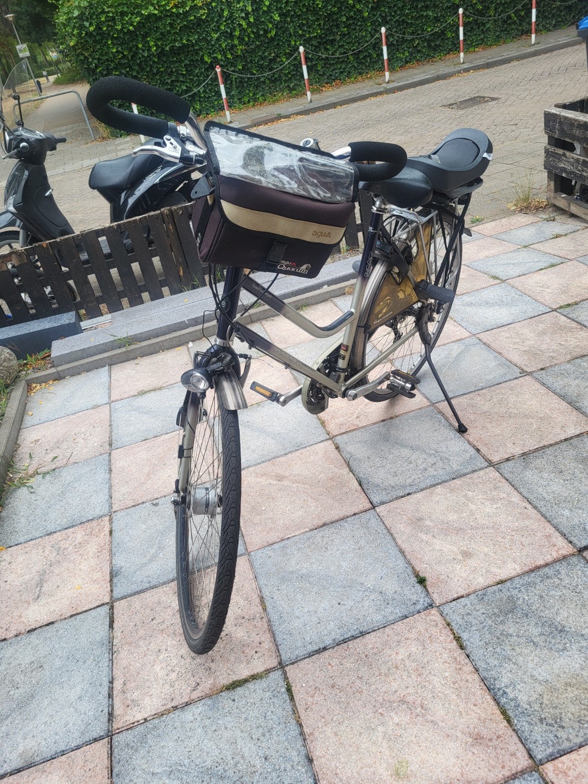 Batavus Damesfiets met Kinderzitje en Mandje, Ophalen, Velgrem, Batavus, Versnellingen