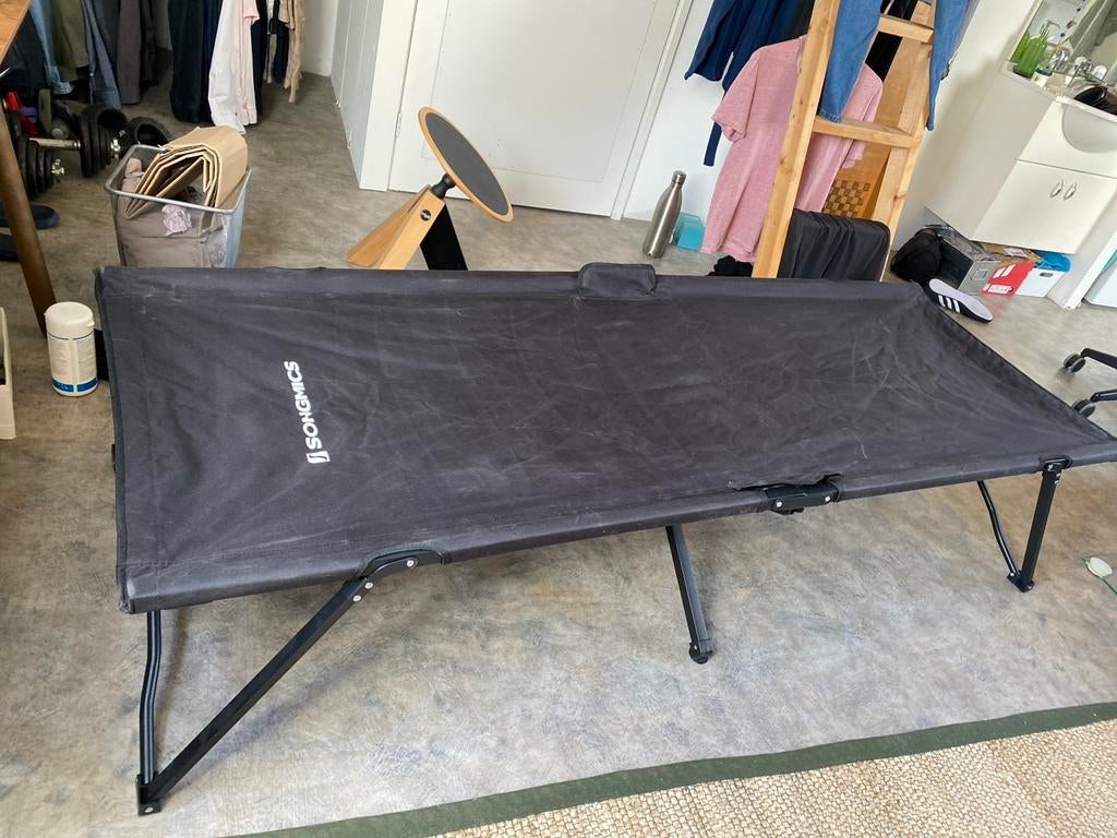 Nette Songmics opvouwbaar campingbed, Ophalen, Gebruikt