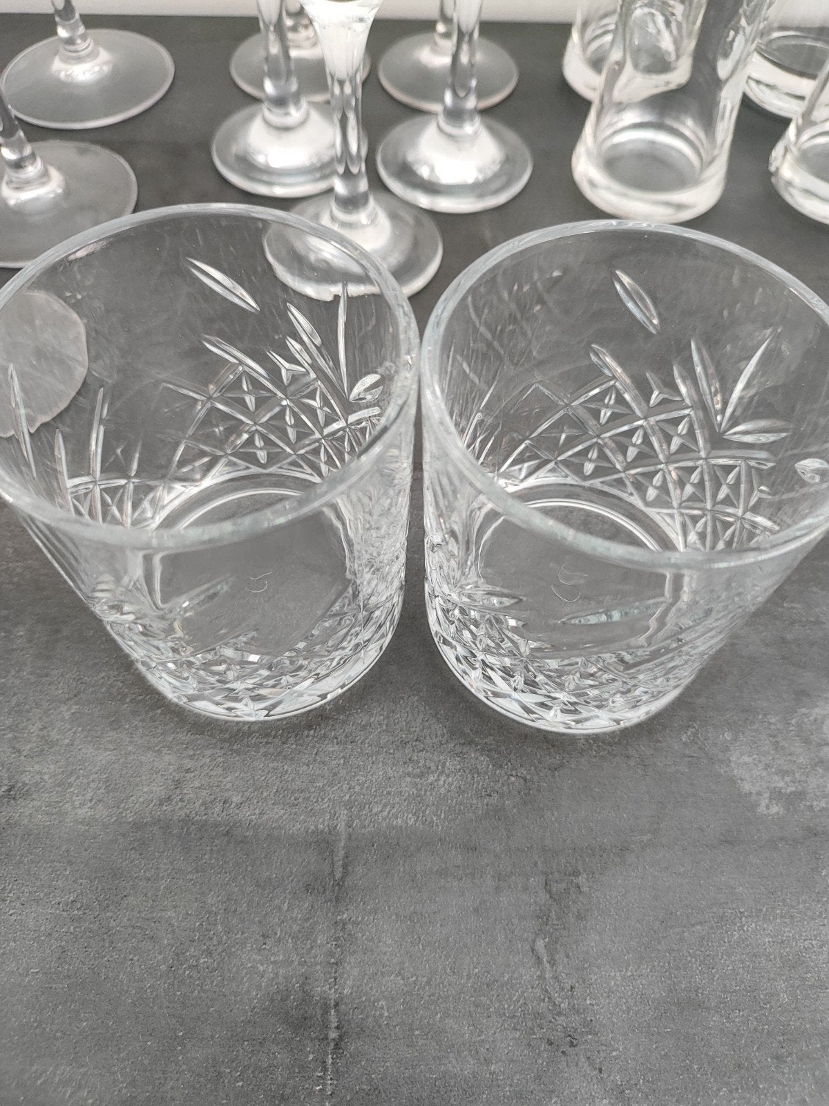 2 Whiskey Glazen met Kristalpatroon, Ophalen