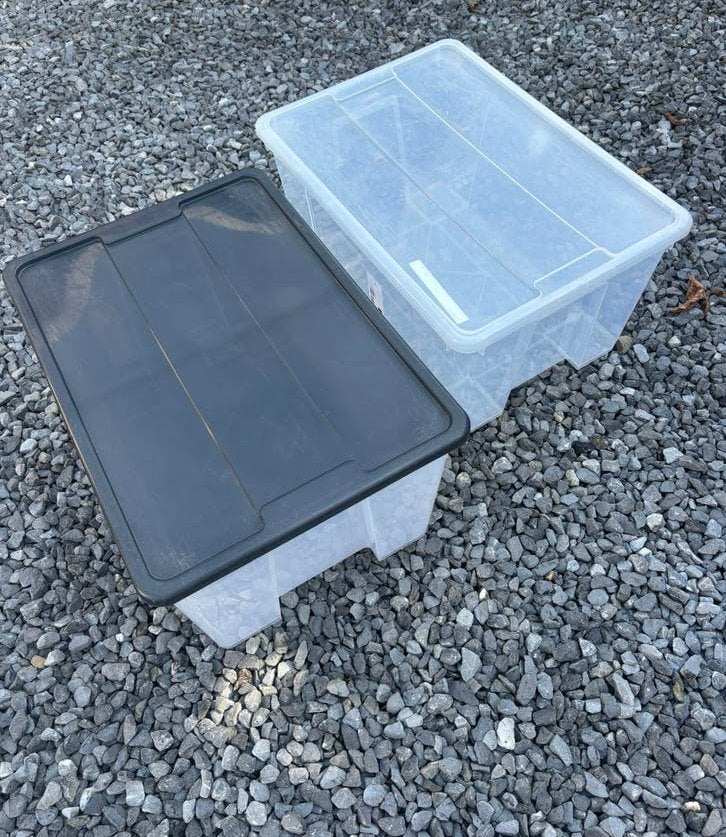 2x Ikea Samla opbergbak met deksel | 45 liter 57x39x28 cm, Ophalen