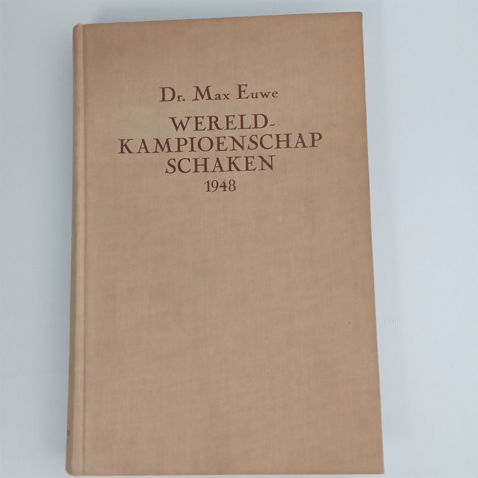 Dr. Max Euwe - Wereldkampioenschap Schaken 1948, Boeken, Ophalen of Verzenden, Gelezen, Dr. Max Euwe
