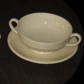 soepkom en schotel Wedgwood Edme, onbeschadigd, Huis en Inrichting, Keuken | Servies, Overige typen, Ophalen of Verzenden, Zo goed als nieuw