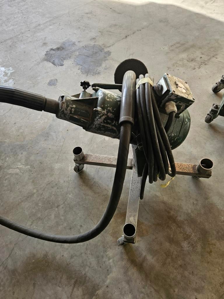 Suhner pferd flexibele as slijpmachine met travo 42v, Doe-het-zelf en Verbouw, Ophalen, Gebruikt, 1000 watt of meer, Overige typen
