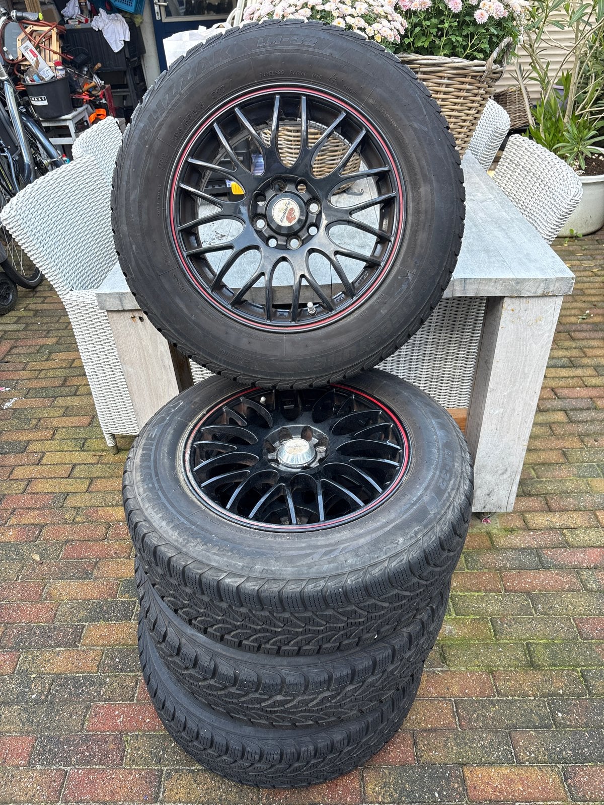 Winterbanden met velgen - Bridgestone Blizzak 195/65R15, Gebruikt, 15 inch, Banden en Velgen, Personenwagen