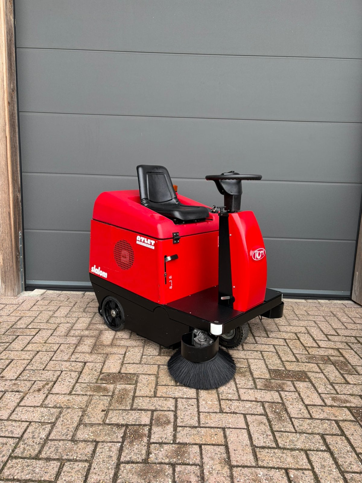 Opzit veegmachine | RCM Slalom | Nieuw accupakket, Ophalen of Verzenden, Gebruikt, RCM
