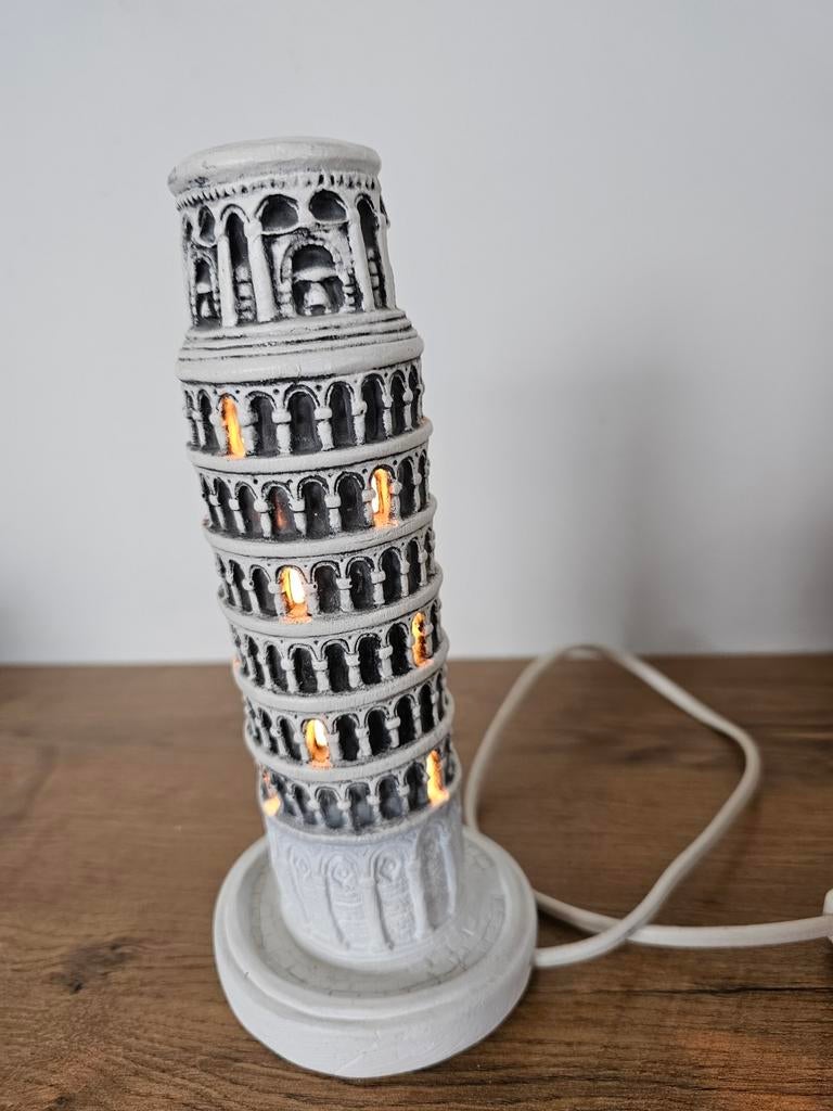 Toren van Pisa lamp met schakelaar - Zo goed als nieuw 20 cm, Overige materialen, Ophalen of Verzenden, Zo goed als nieuw, Minder dan 50 cm