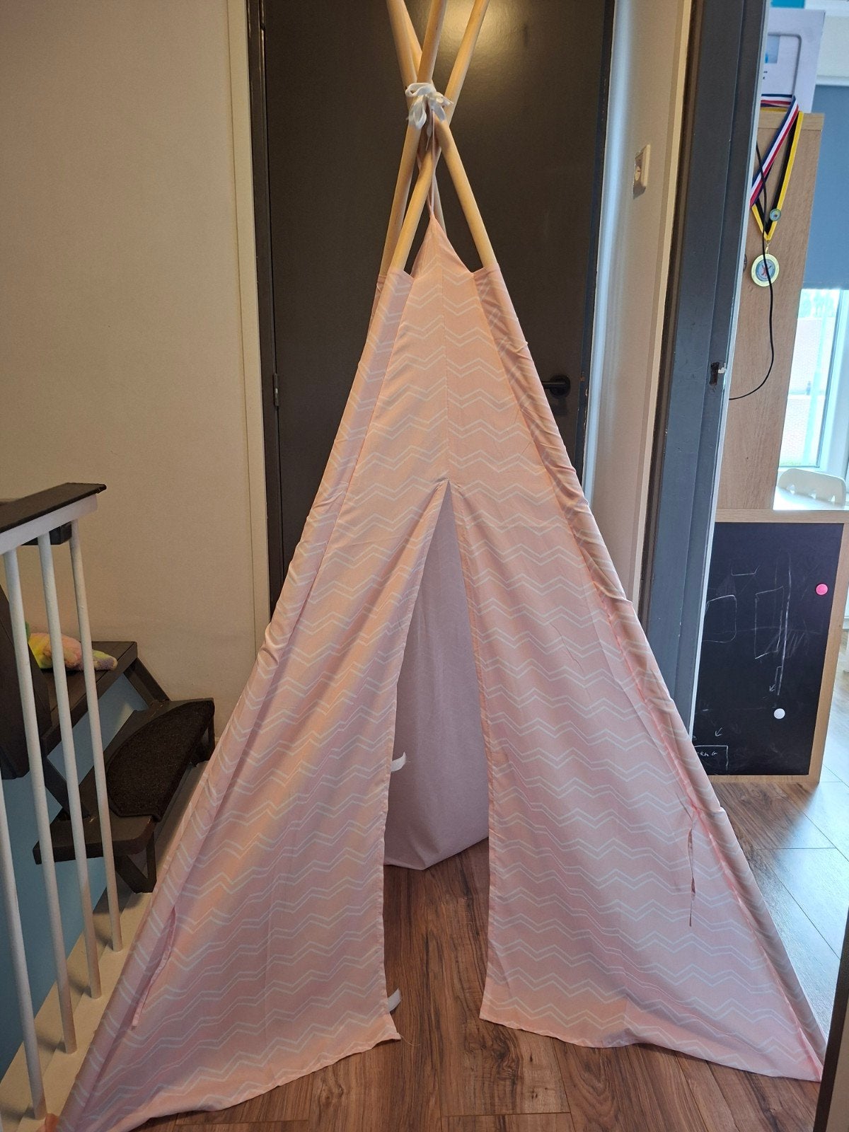 Rosé tipi tent, Ophalen, Zo goed als nieuw