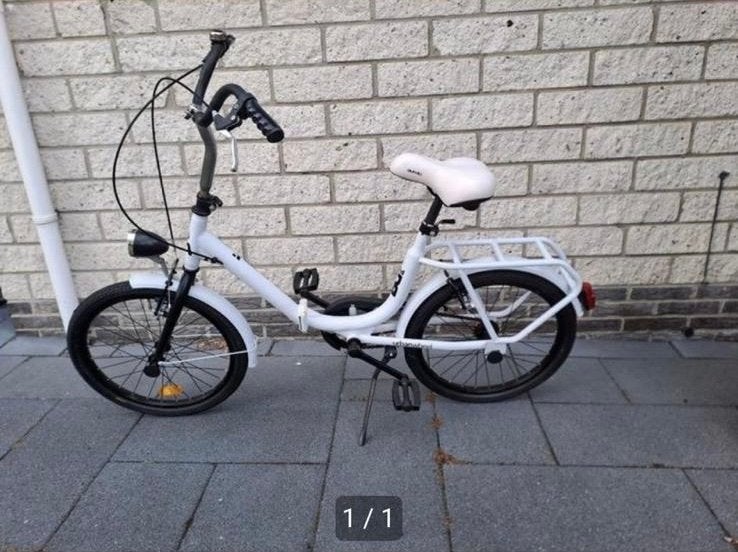 GESTOLEN: Witte vouwfiets in wijk de Hoogte Groningen, Fietsen en Brommers, Gebruikt, Ophalen, Overige merken, Totaal opvouwbaar