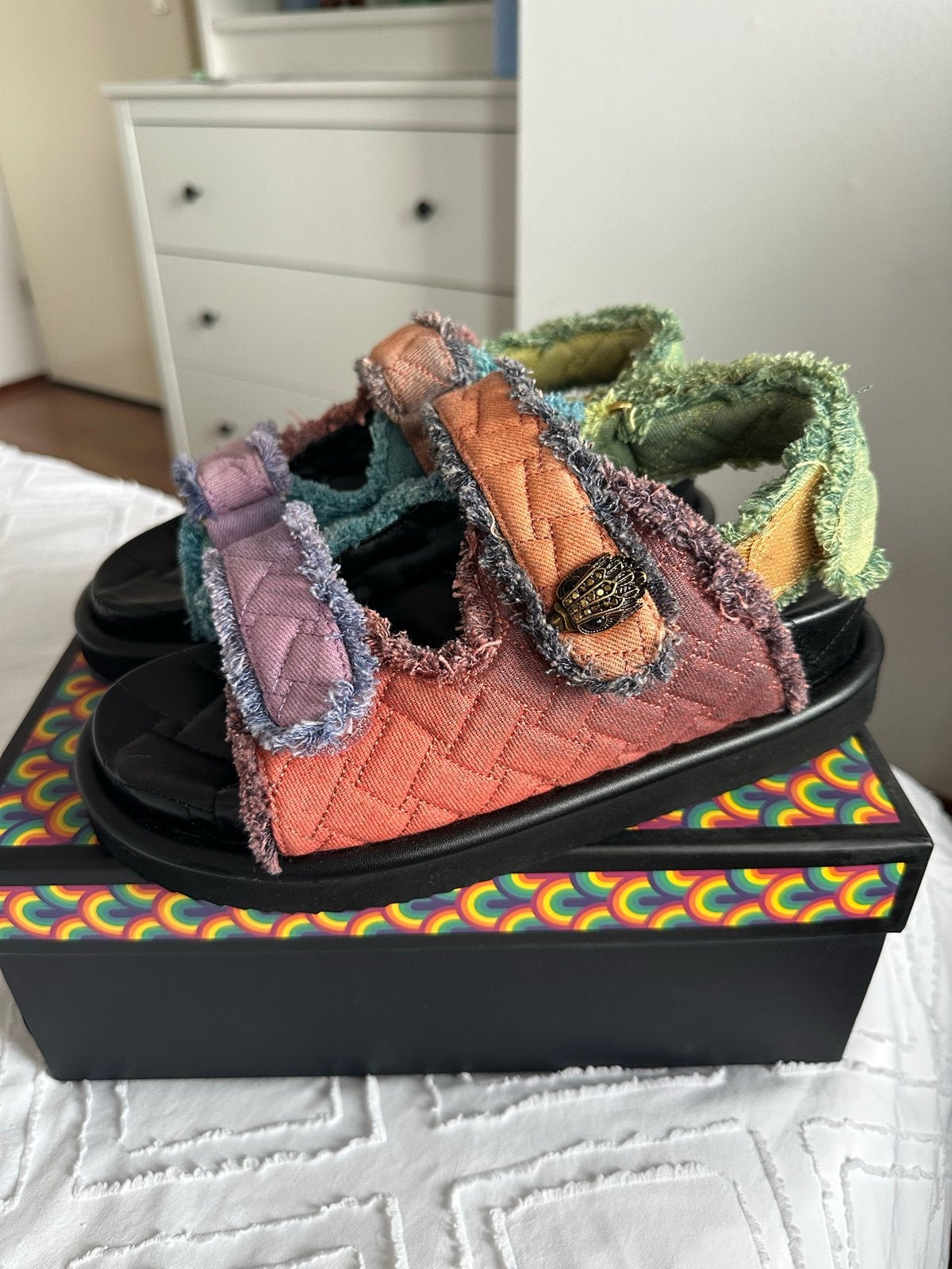 Kurt Geiger Orson Regenboog Sandalen Maat 38, Kleding | Dames, Schoenen, Nieuw, Sandalen of Muiltjes, Overige kleuren, Ophalen
