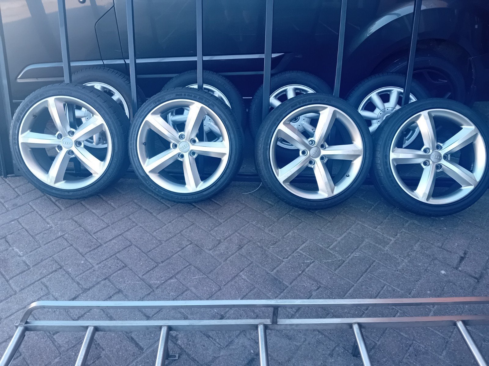 Audi 18 inch velgen met goede banden, Ophalen, 18 inch, Gebruikt, Banden en Velgen