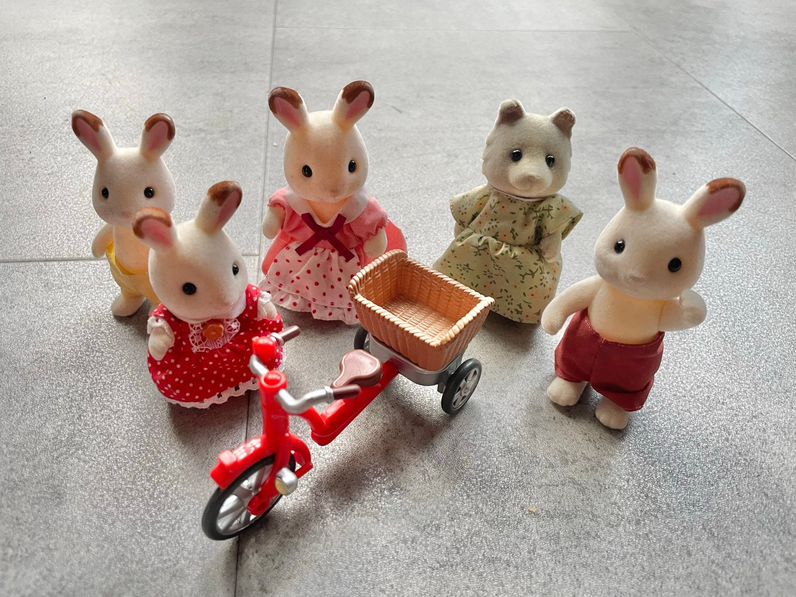 Sylvanian Families figuren en driewieler, Ophalen, Zo goed als nieuw, Jongen of Meisje