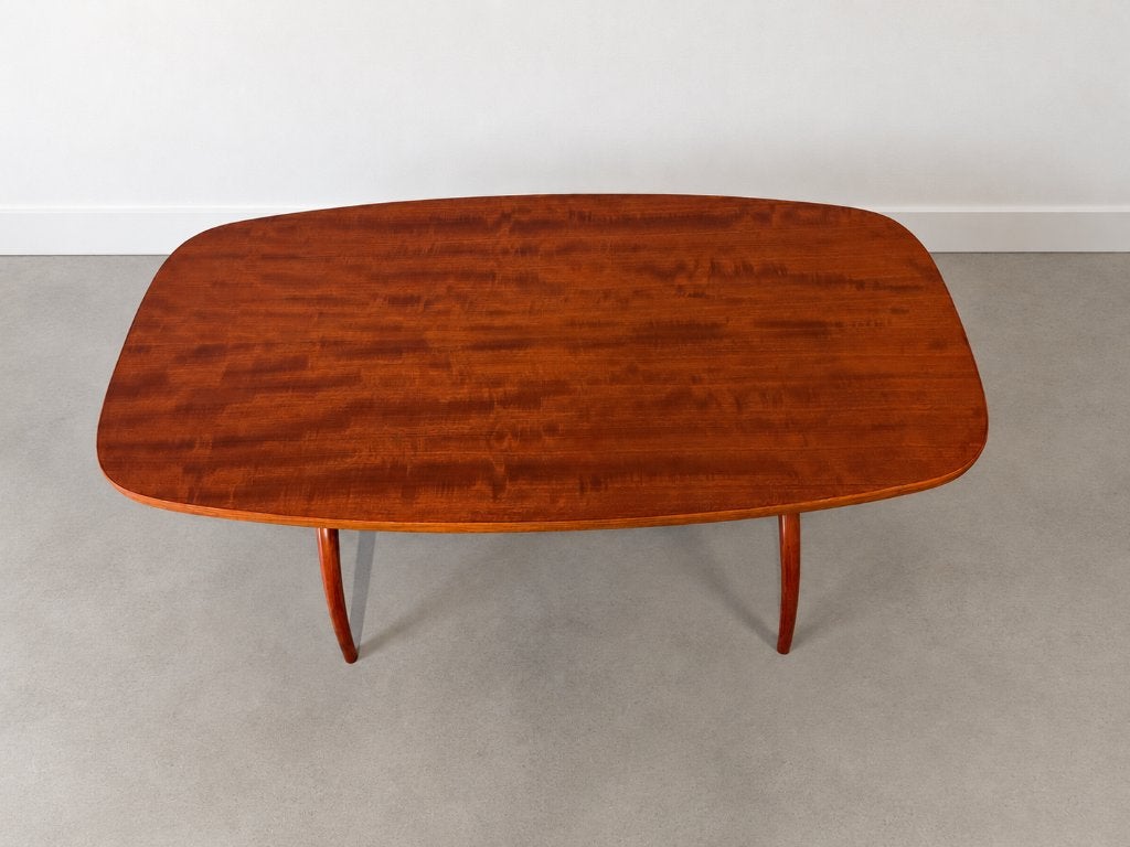 Vintage salontafel van Yngve Ekström in mahonie en messing, Huis en Inrichting, Vintage design, 100 tot 150 cm, Zo goed als nieuw