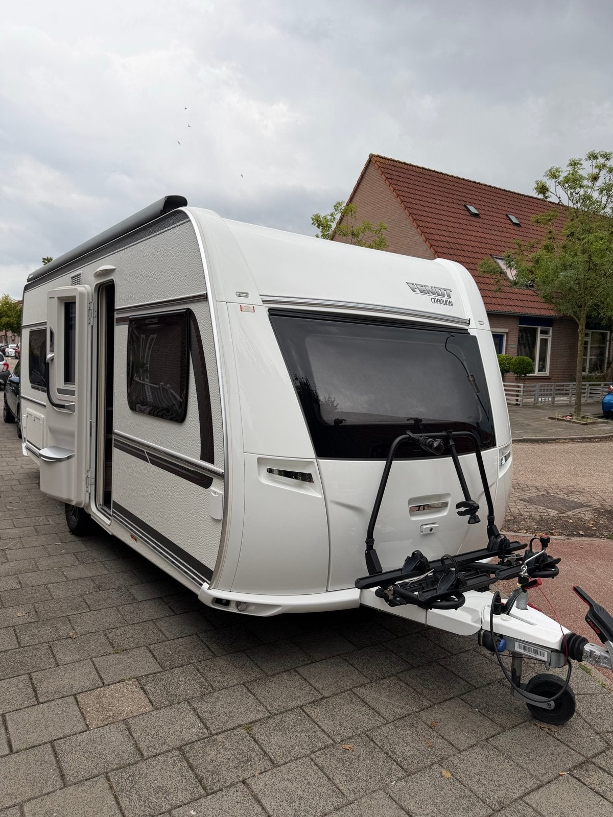 Fendt Tendenza 515 SF - Luxe caravan met mover en airco, Caravans en Kamperen, Rondzit, Frans bed, Particulier, Kachel