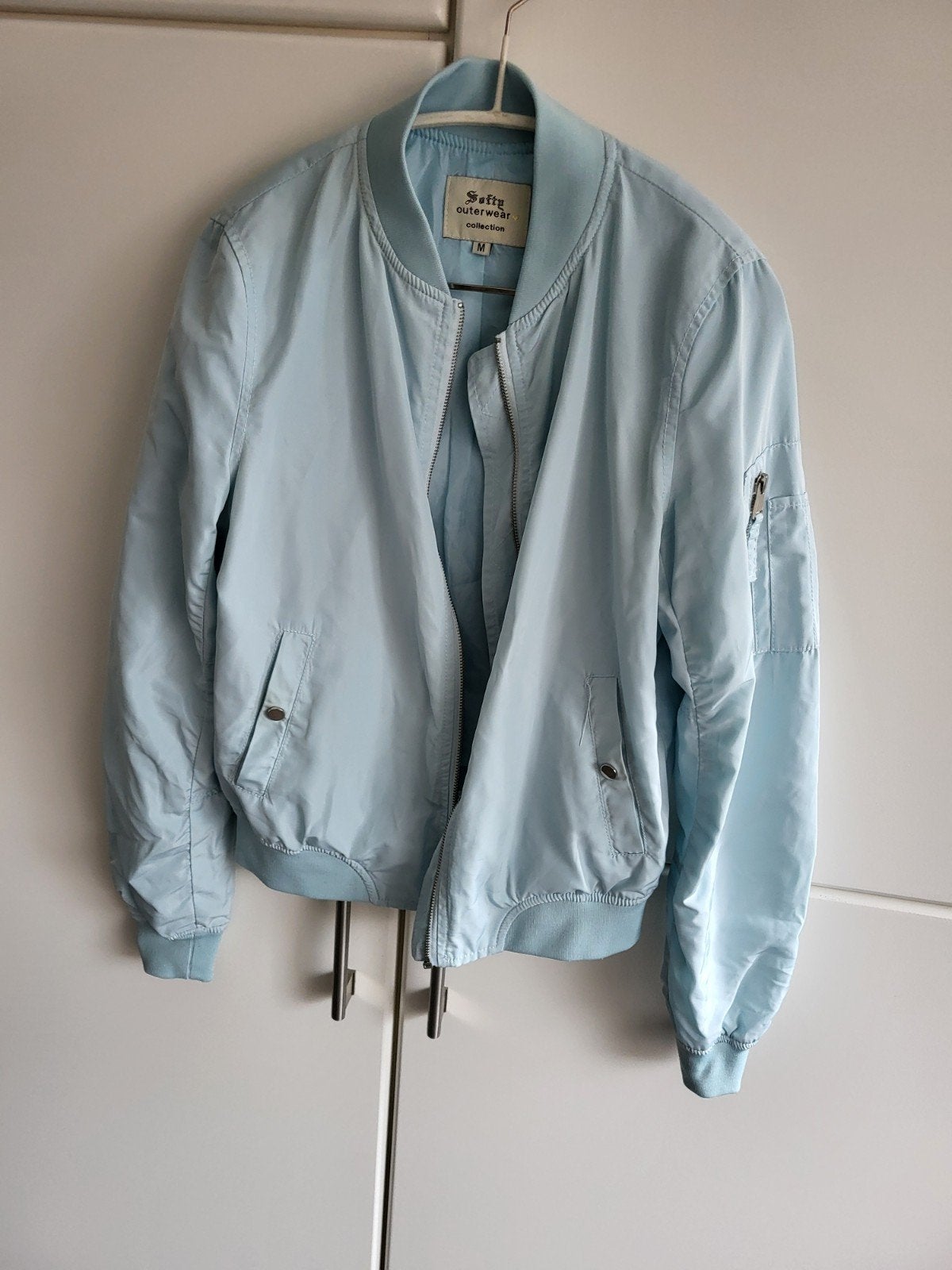 Lichtblauwe Bomberjack Maat M - Softy Outerwear, Kleding | Dames, Maat 38/40 (M), Blauw, Ophalen of Verzenden, Zo goed als nieuw