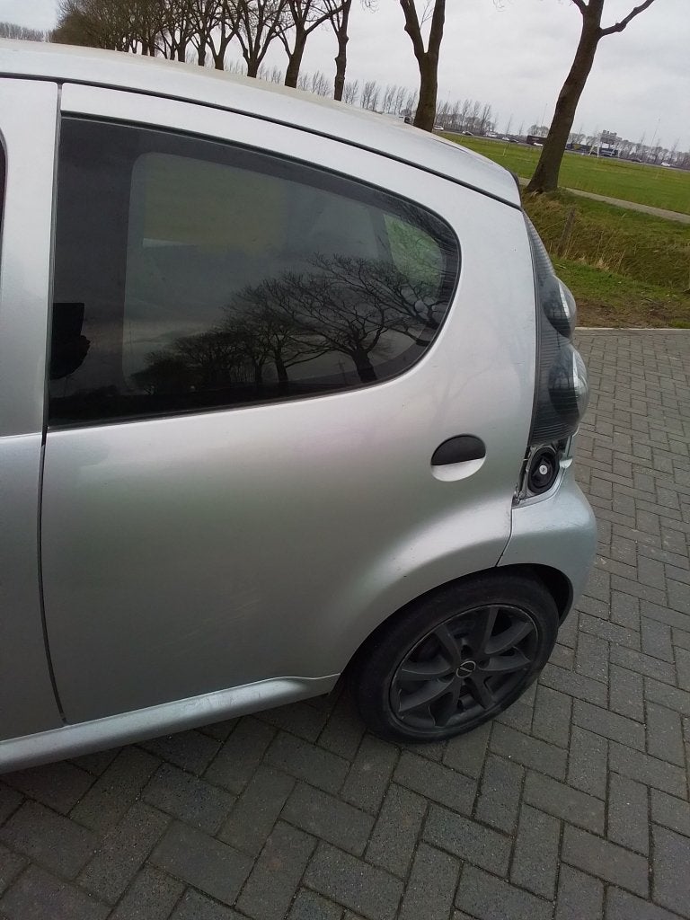 LINKER ACHTERDEUR PEUGEOT 107 / CITROËN C1/TOYOTA AYGO grijs, Auto-onderdelen, Niet ingevuld, Gebruikt, Citroën, Deur