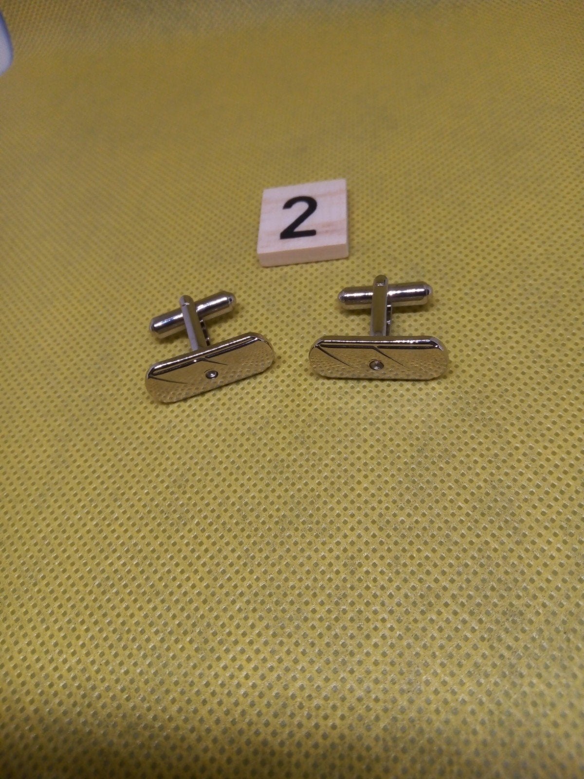 2 manchet knopen samen, Sieraden, Tassen en Uiterlijk, Manchetknopen, Verzenden, Zo goed als nieuw, Overige materialen