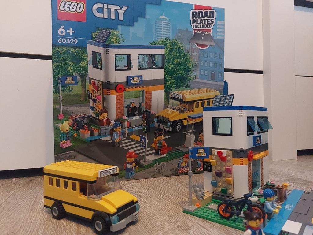 Lego city schooldag 60329, Ophalen of Verzenden, Zo goed als nieuw, Overige merken